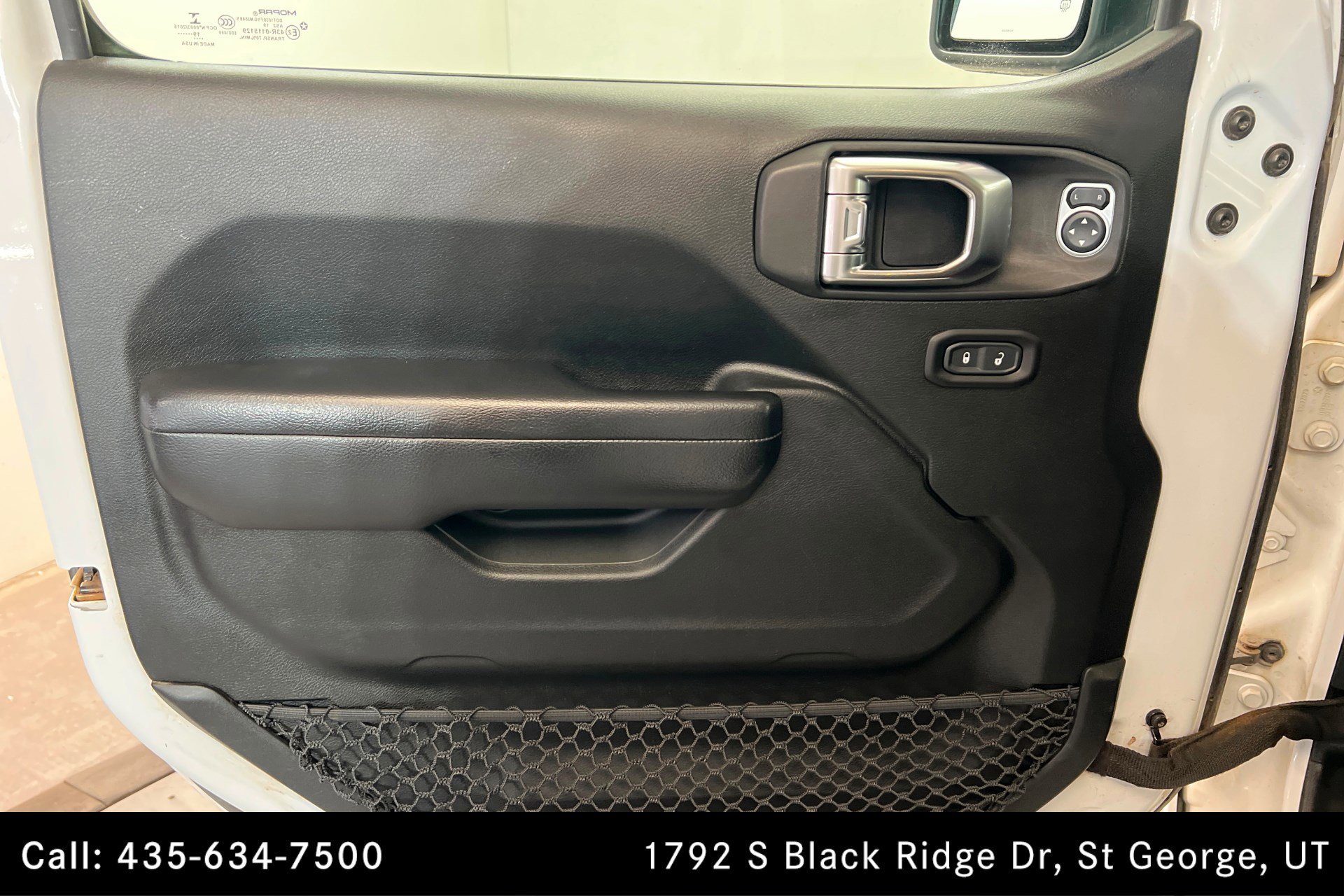 Used 2019 Bright White Clearcoat Jeep Rubicon image 15