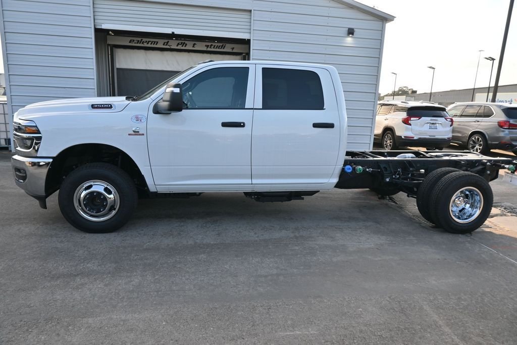 New 2026 Bright White Clear-Coat Exterior Paint RAM Tradesman image 13