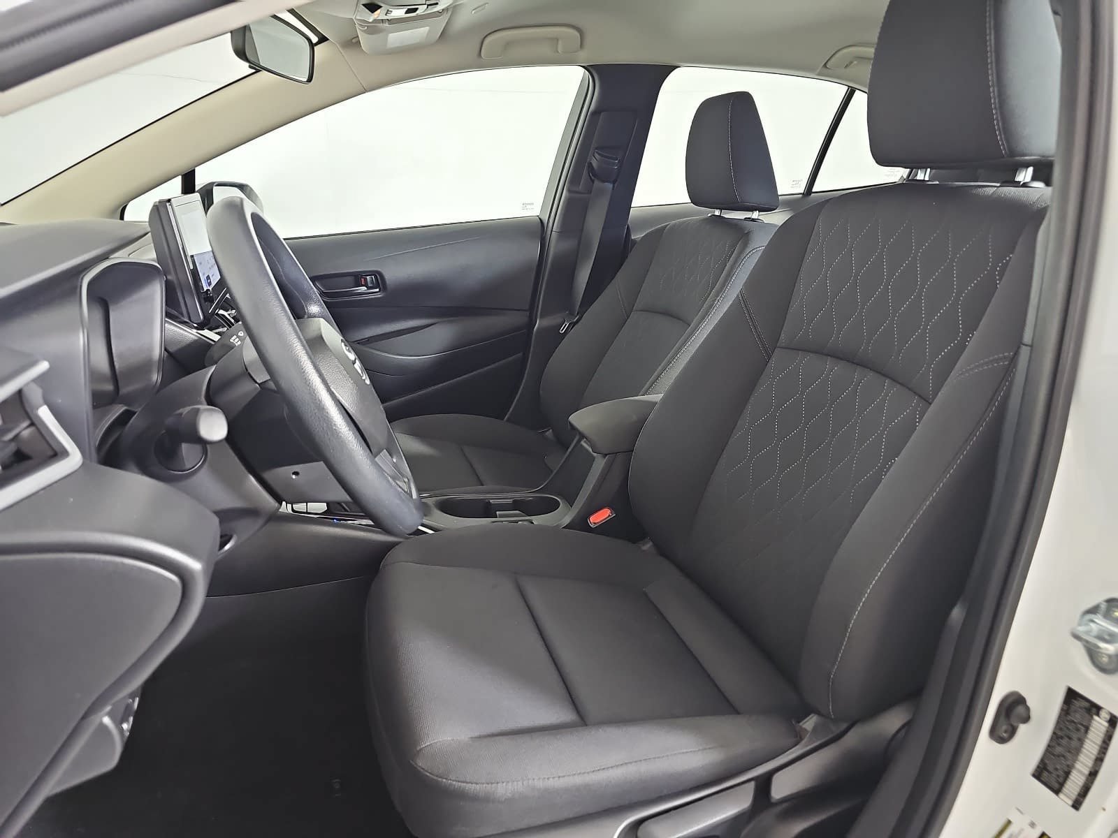 Used 2025 White Toyota LE image 13