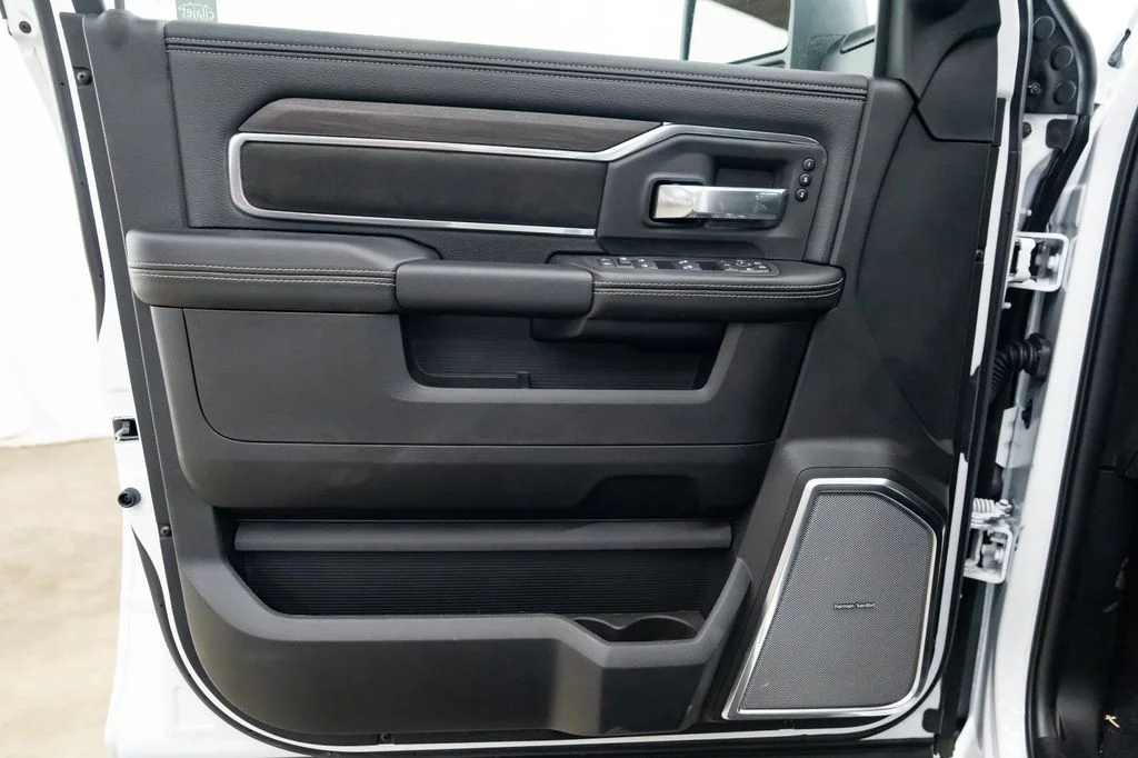 New 2026 Bright White Clear-Coat Exterior Paint RAM Laramie image 25
