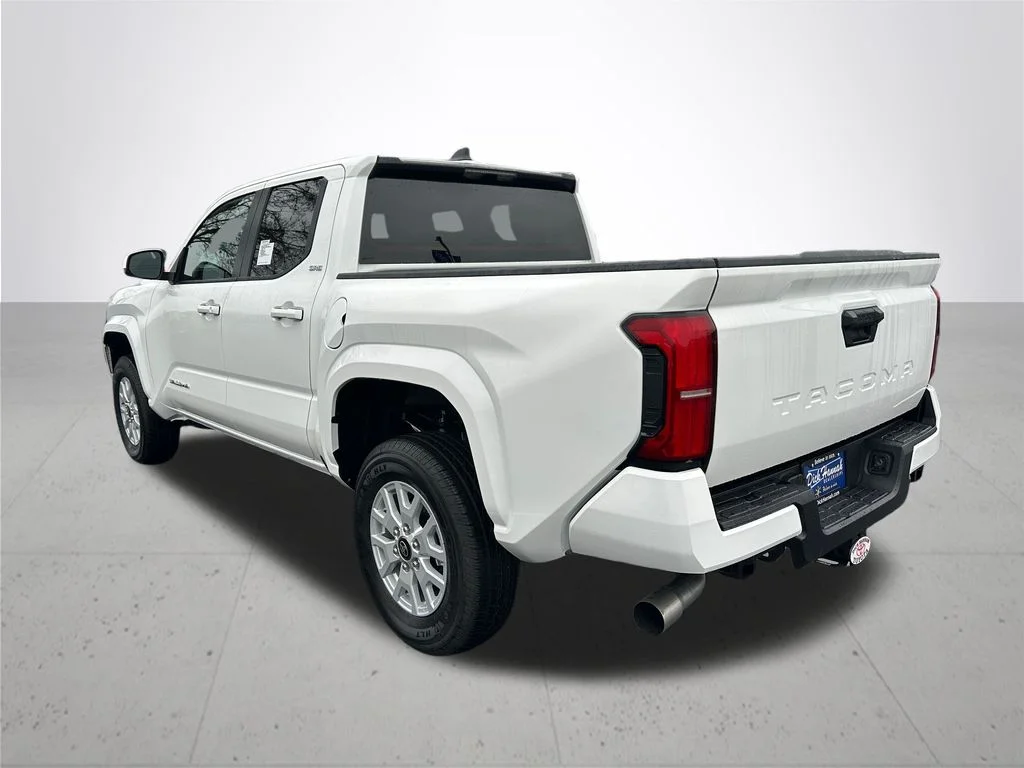 New 2026 Ice Cap Toyota SR5 image 9