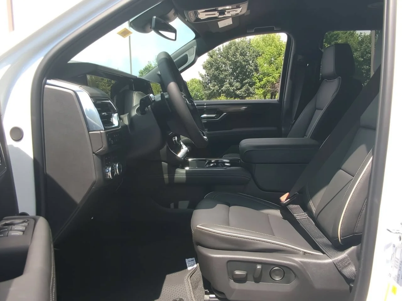 New 2026 Summit White GMC Elevation image 19