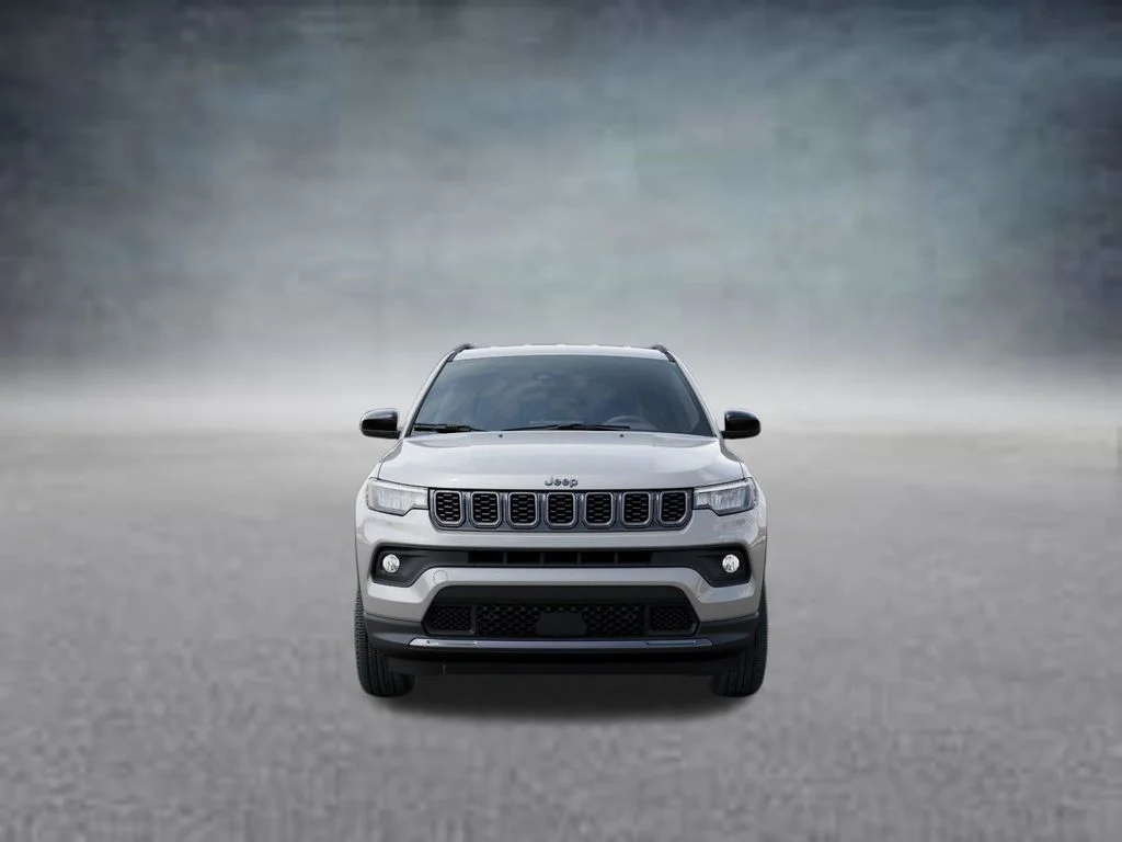 New 2026 Silver Zynith Metallic Clear-Coat Exterior Paint Jeep Latitude image 6
