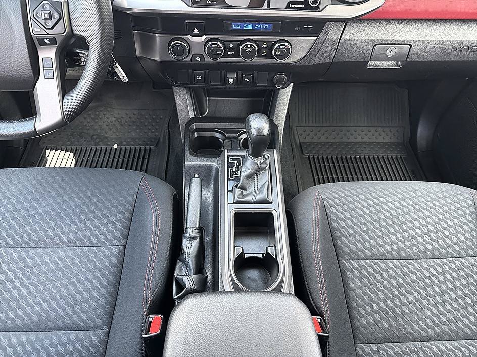 Certified Used 2022 White Toyota SR5 image 18
