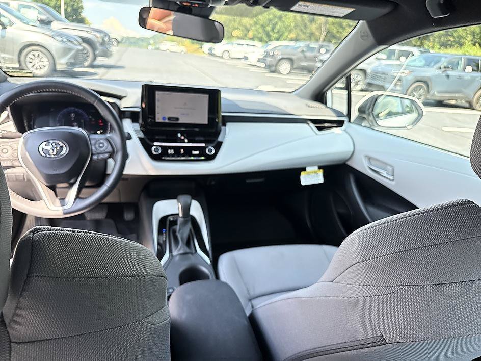 Used 2026 Ice Cap Toyota SE image 19