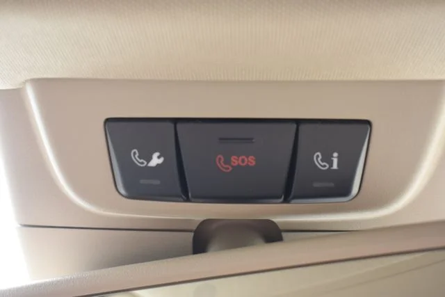 Used 2012 White Mercedes-Benz ML 350 image 36