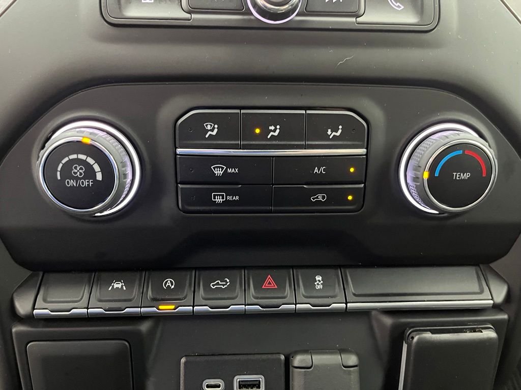 Used 2022 Glacier Blue Metallic Chevrolet Custom image 6