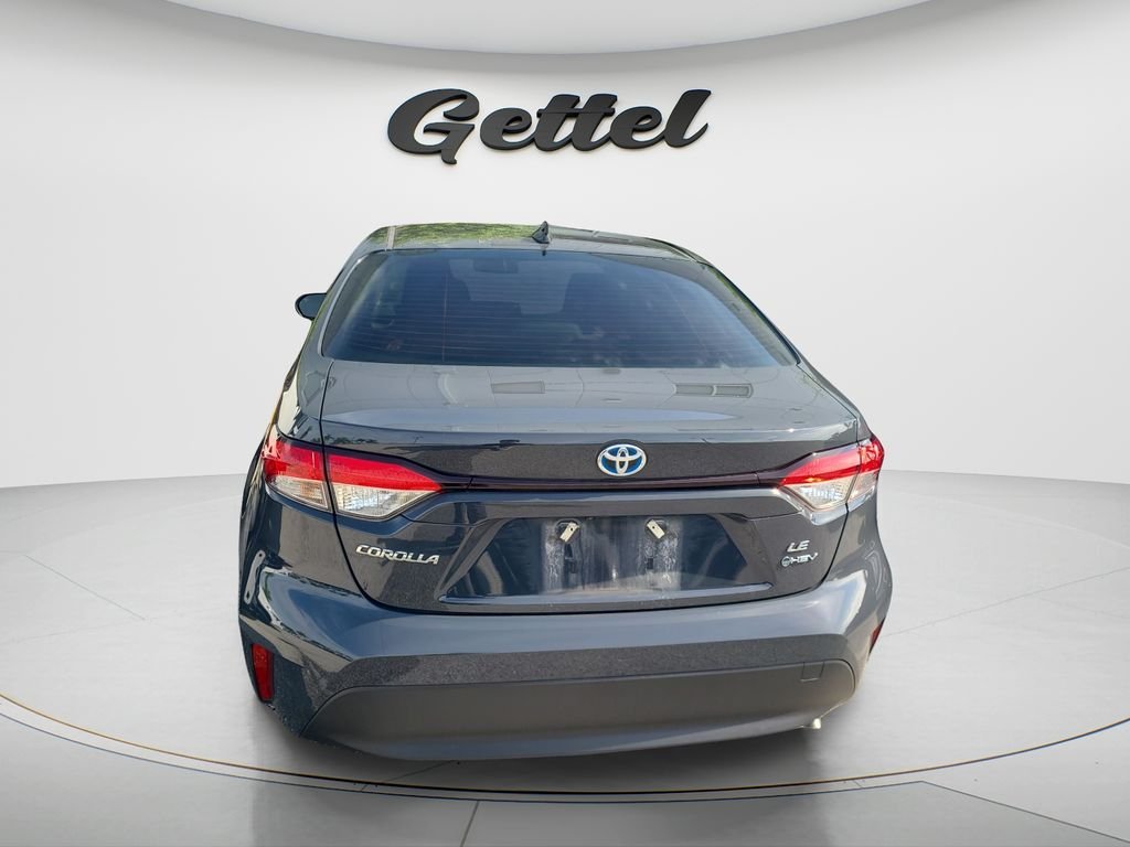 Certified Used 2025  Toyota LE image 4