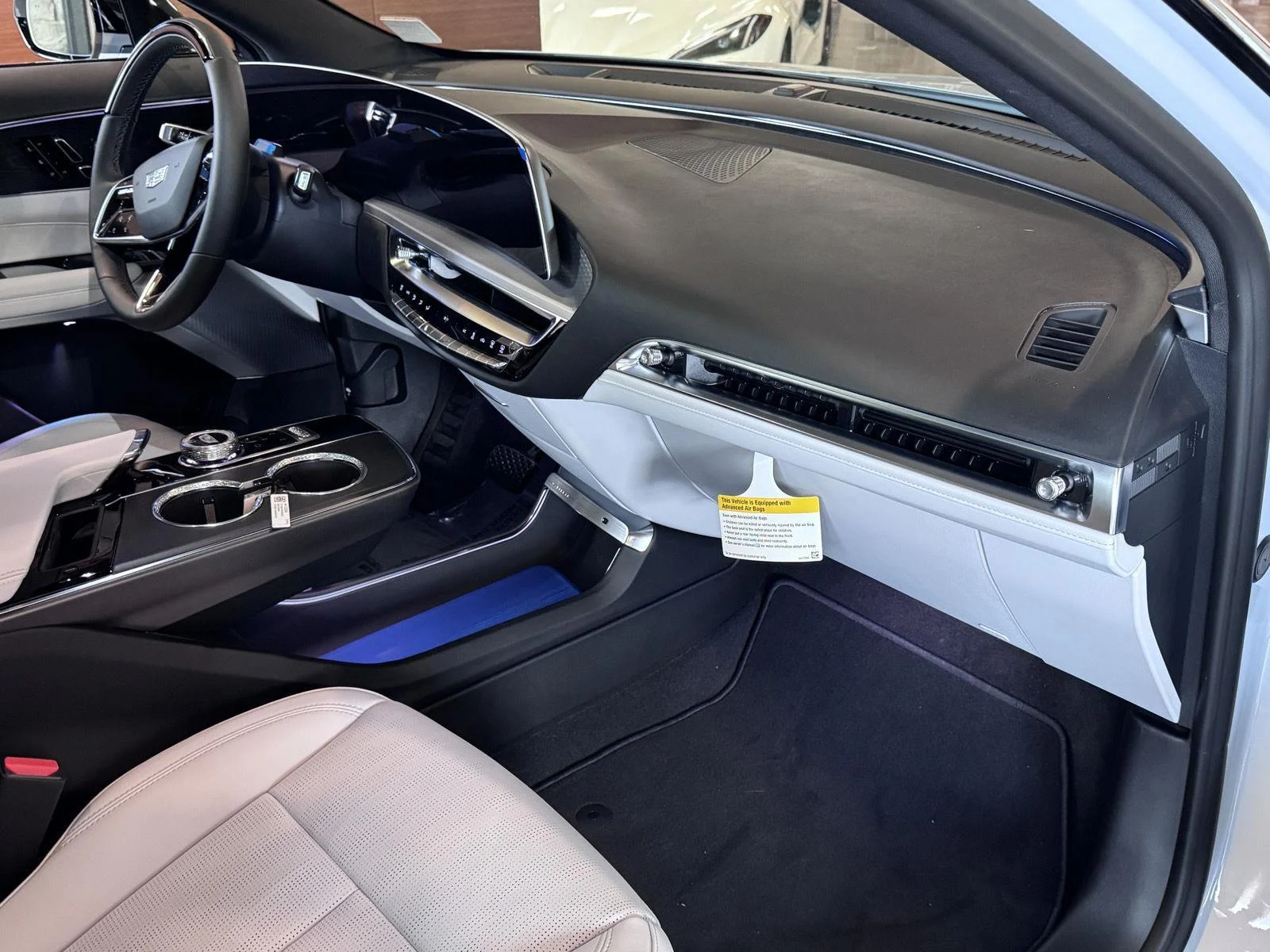 2026 Cadillac LYRIQ Premium Sport - Photo 10