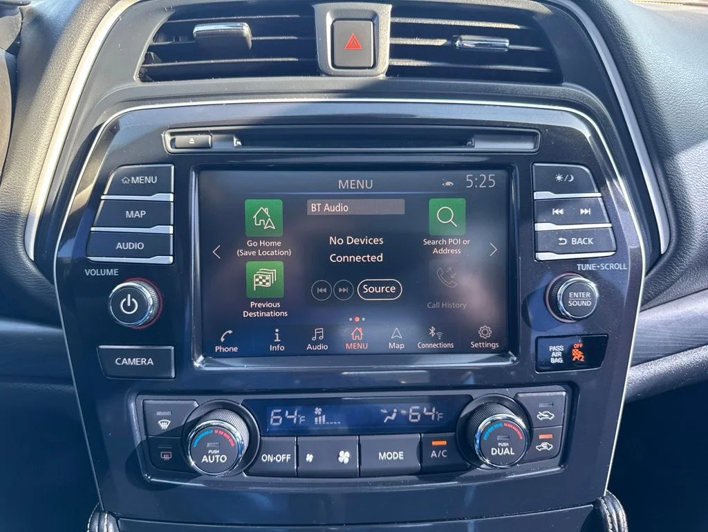 Used 2022 Scarlet Ember Nissan Platinum image 26