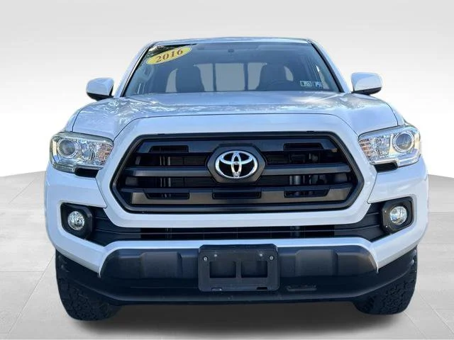 Used 2016 White Toyota SR image 8