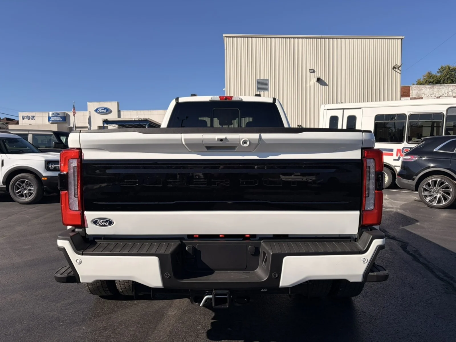 New 2027 Star White Metallic Tri-Coat Ford F-450® Platinum® image 7