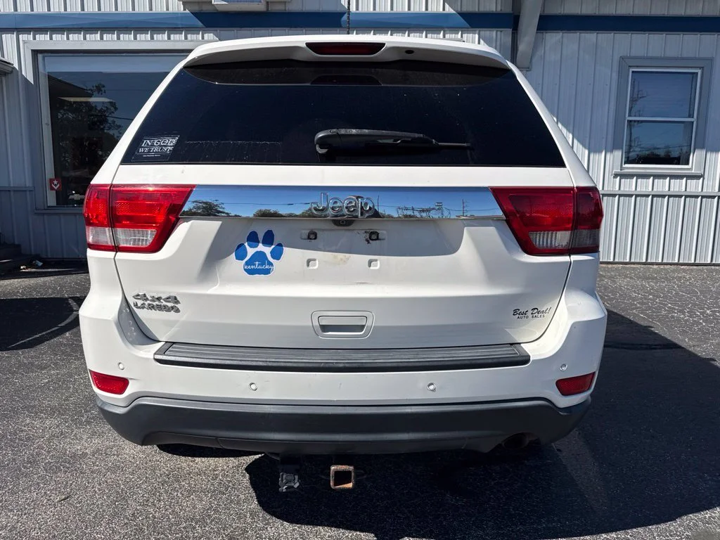 Used 2012 White Jeep Laredo image 4
