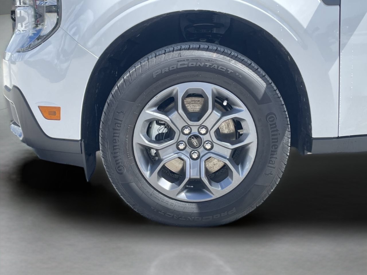 New 2026 Oxford White Ford XLT image 30