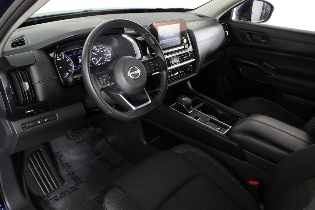 2025 Nissan Pathfinder SV - Photo 20
