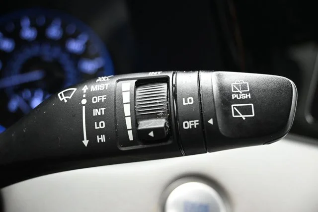Used 2021 Gray Hyundai SEL image 25