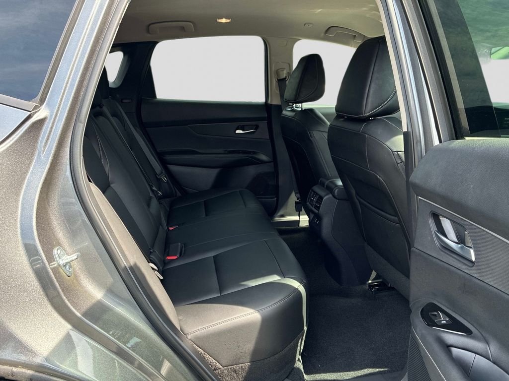 Used 2025 Gray Nissan SV image 11