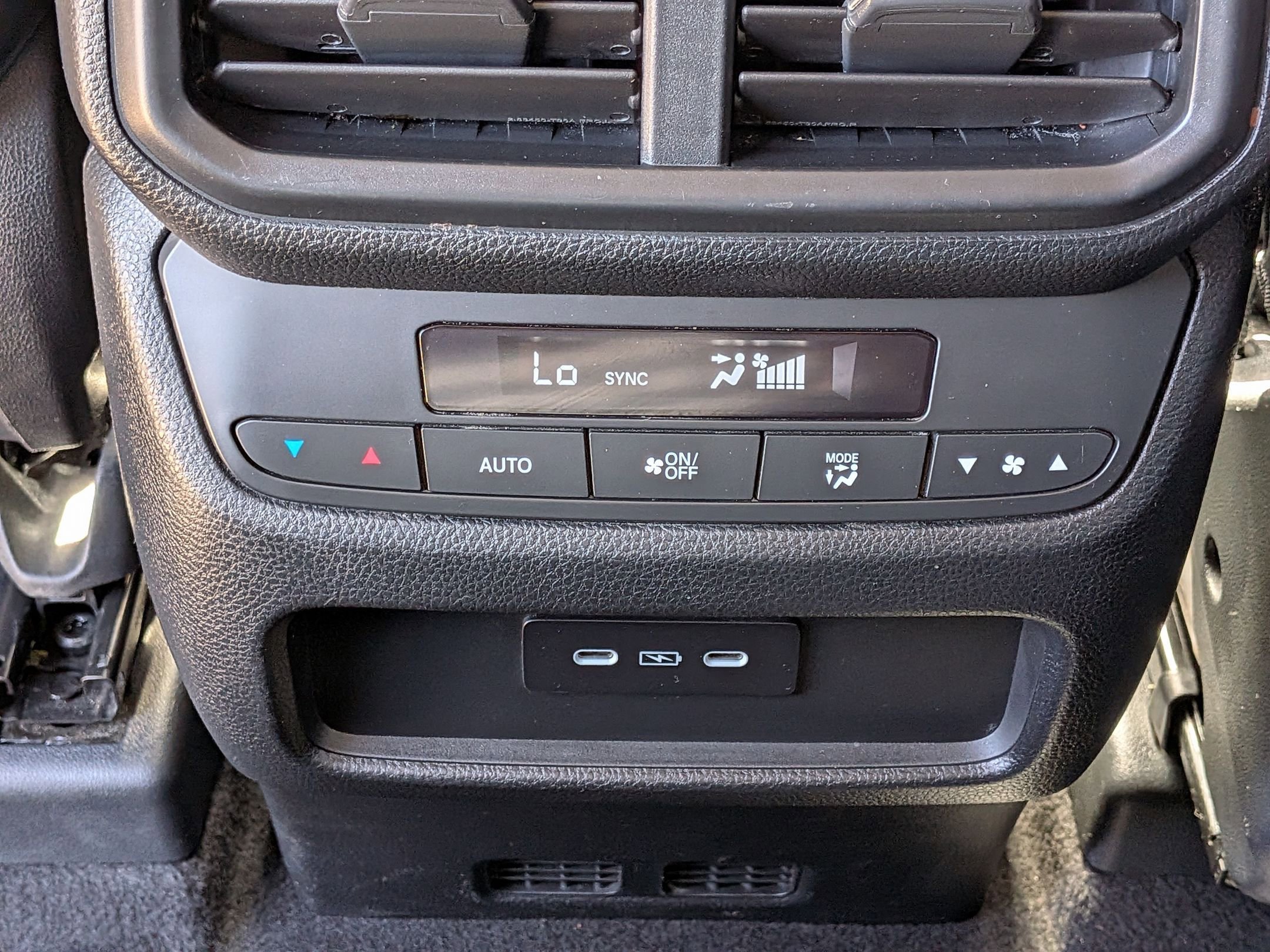 2025 Honda Pilot EX-L - Photo 25