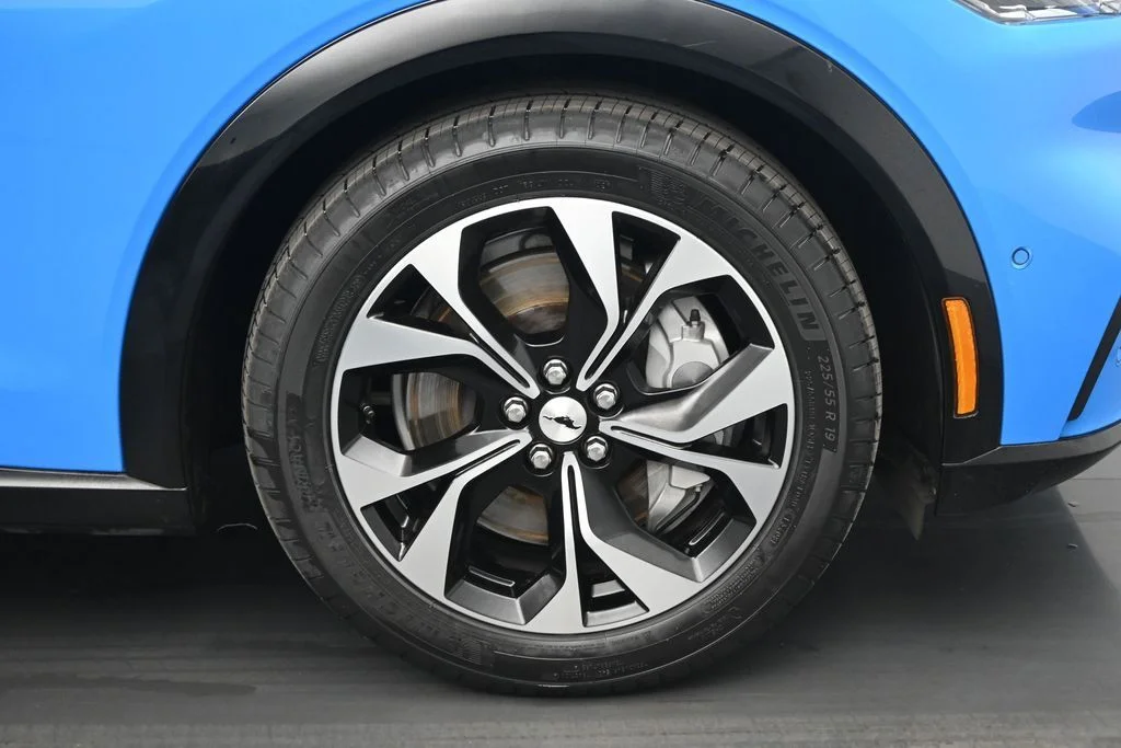 Used 2023 Blue Ford Premium image 22