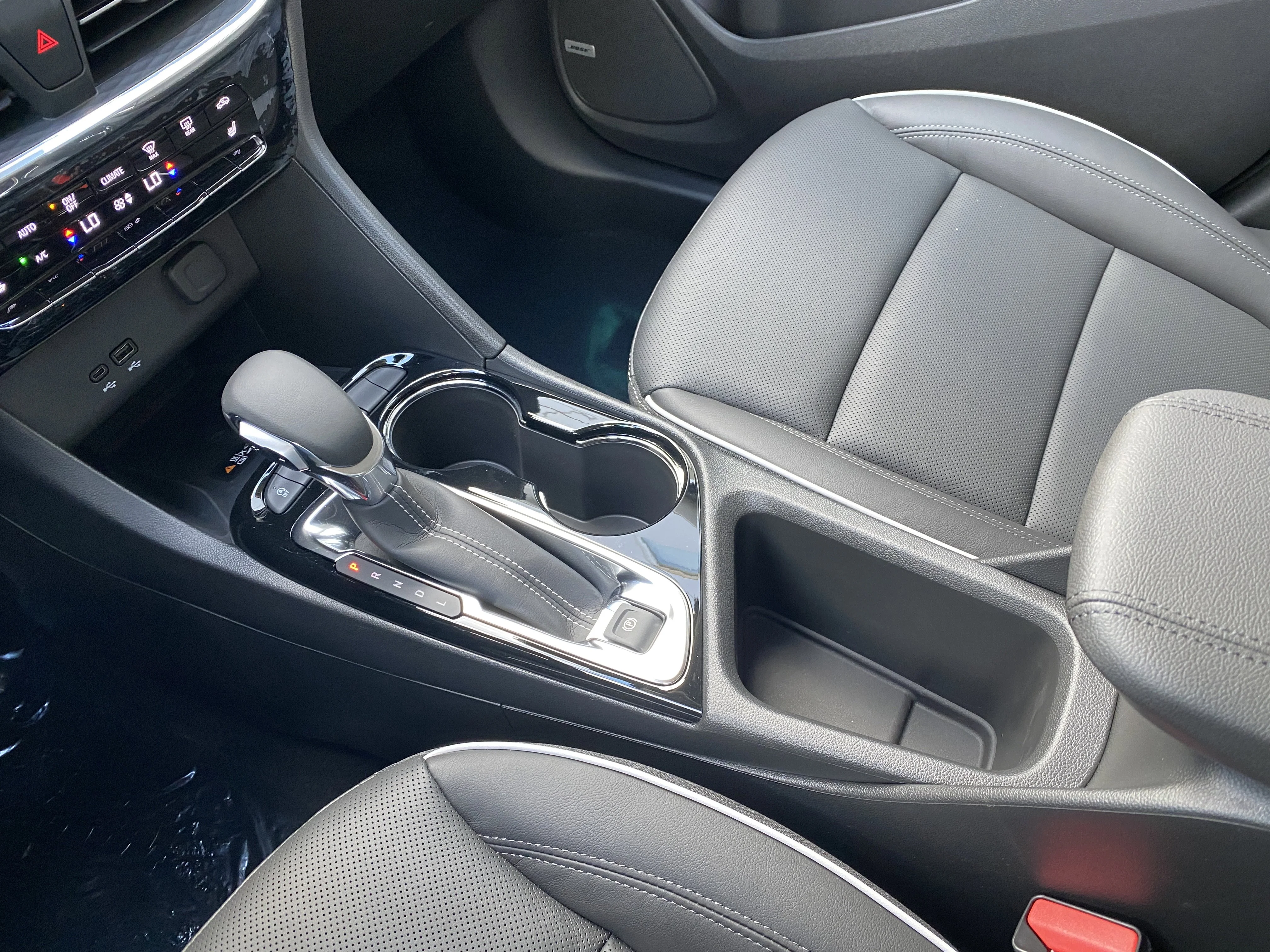 New 2026 WHITE FROST TRICOAT Buick Avenir image 23