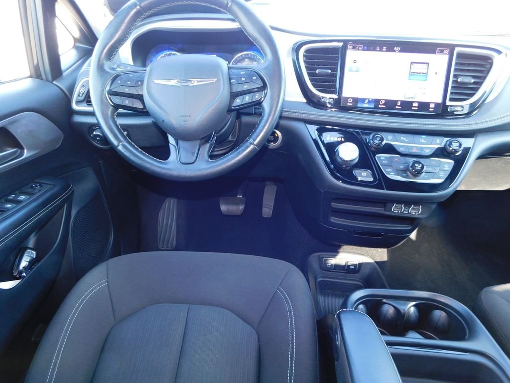 Used 2021 Black Chrysler Touring image 16