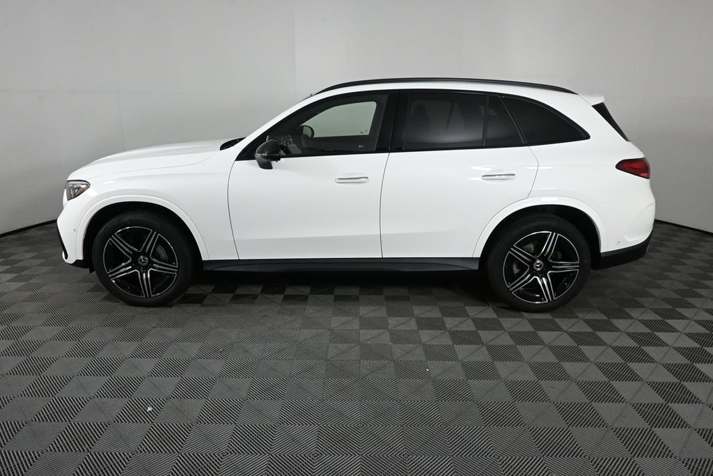 New 2026 Polar White Mercedes-Benz GLC 300 image 3