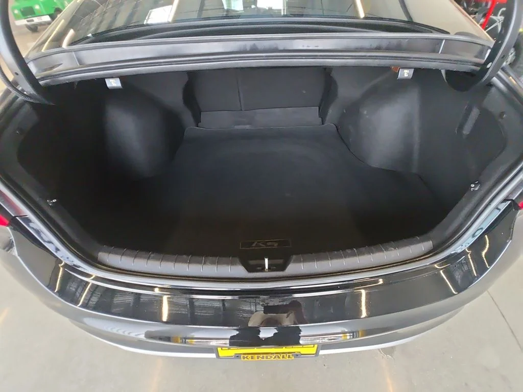Used 2021 Black Kia LXS image 23