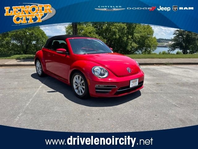 Used 2017 Red Volkswagen 1.8T SE image 1