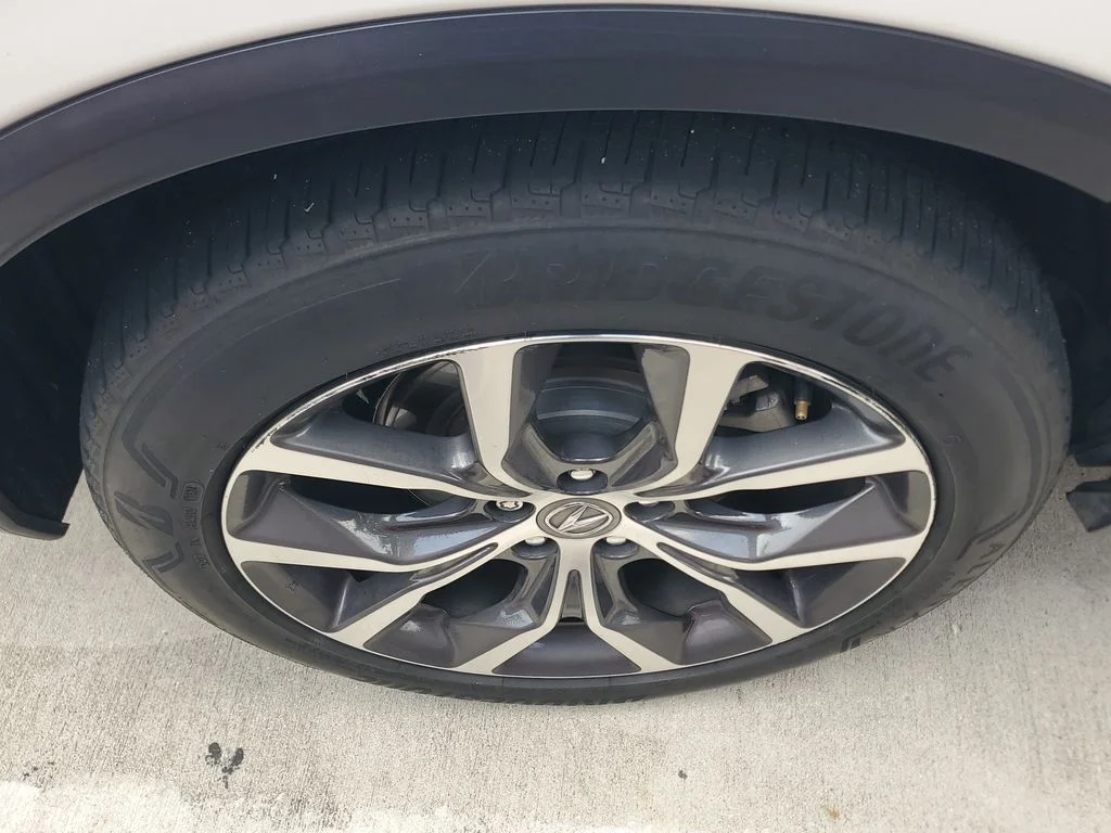 Used 2024 Silver Acura Technology image 10