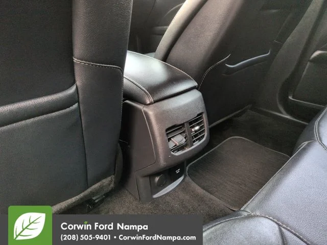 Used 2018 Magnetic Metallic Ford  image 27