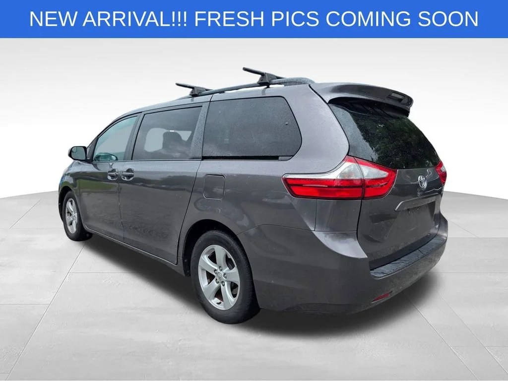 Used 2015 Gray Toyota LE 7 Passenger image 5