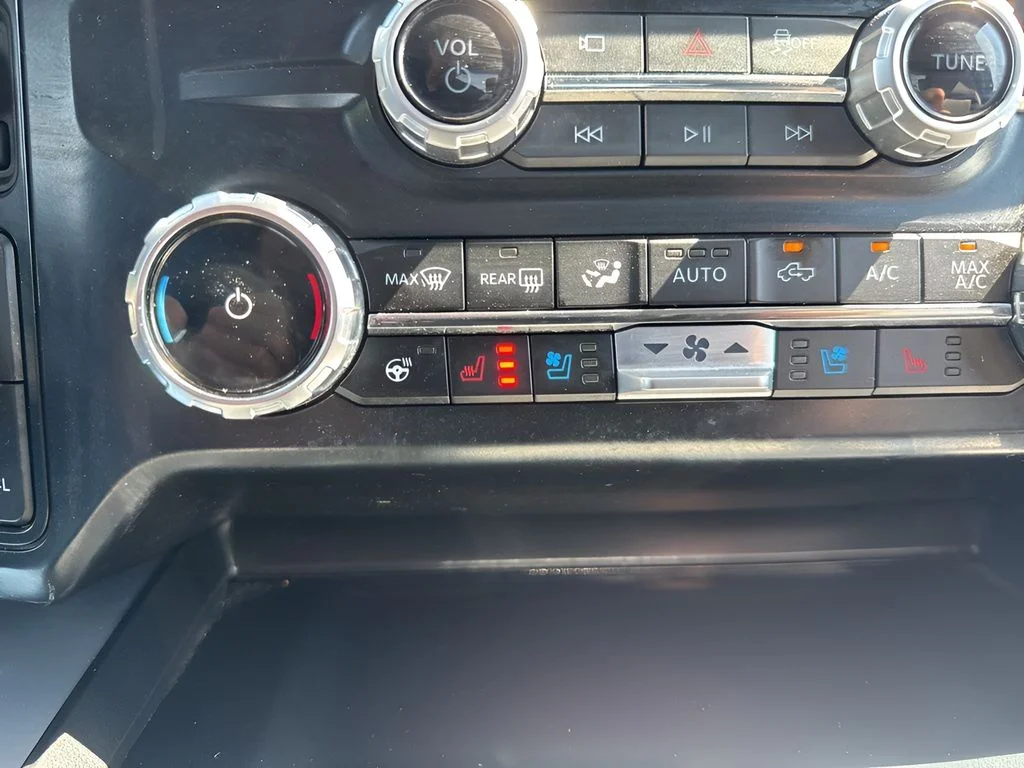 Used 2026 Blue Ford Lariat image 21