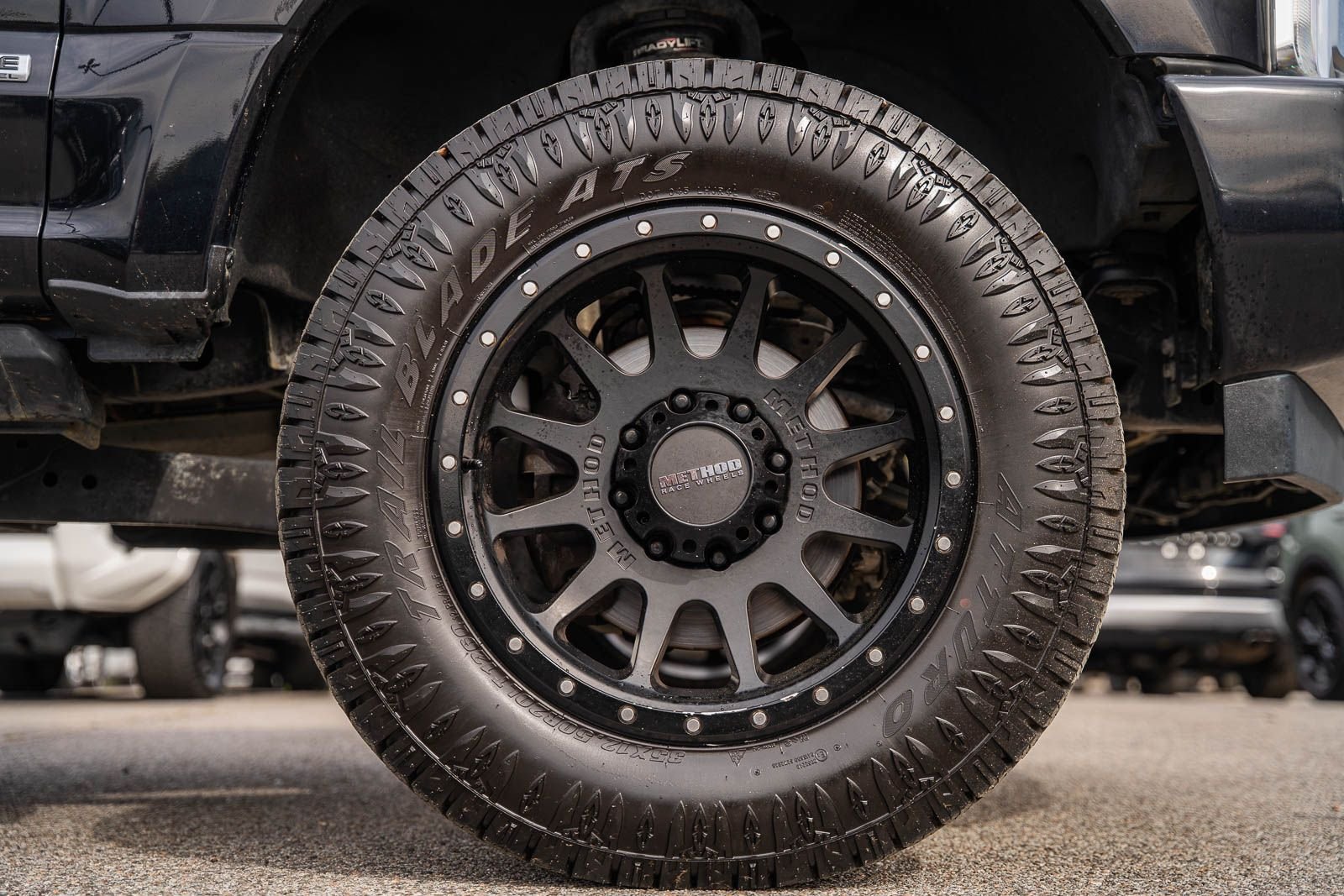 Used 2019 Black Ford Platinum image 9