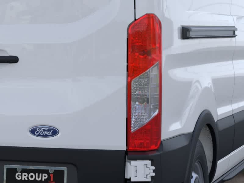 New 2026 Oxford White Ford  image 9