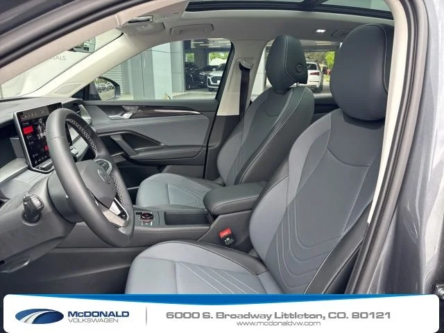 Used 2025 Gray Volkswagen 2.0T SE image 11