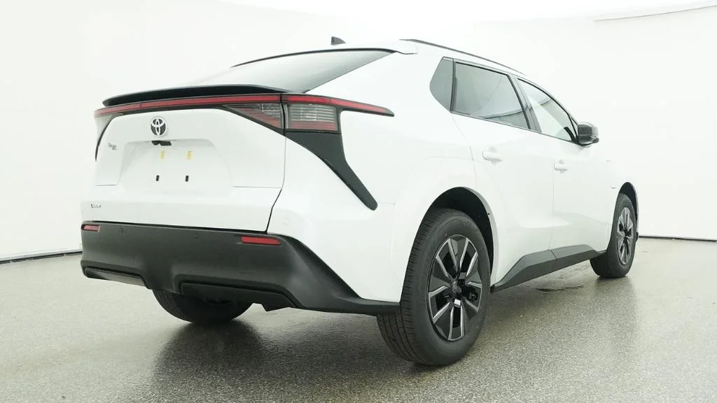 New 2026 Wind Chill Pearl Toyota XLE image 44