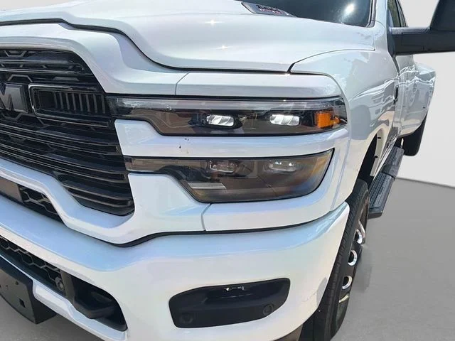 New 2026 Bright White Clear-Coat Exterior Paint RAM Laramie image 10