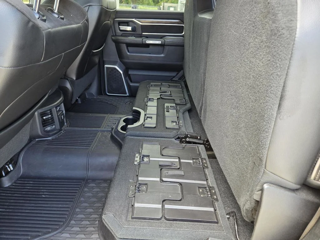 Used 2019 Black Ram Laramie image 44