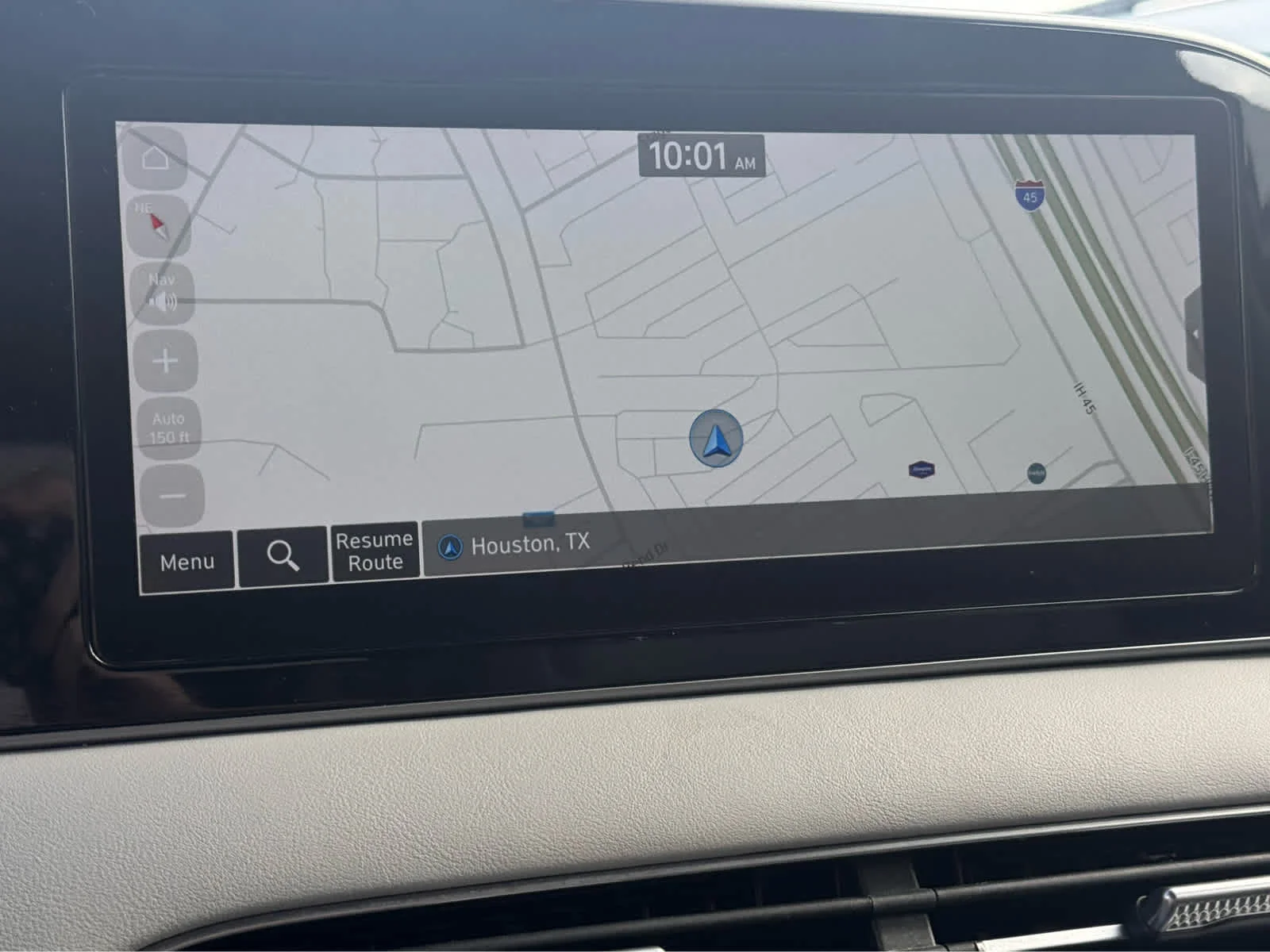 Used 2022 Hyper White Hyundai SEL image 13