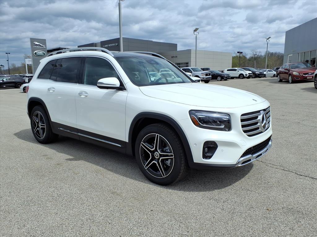 2026 Mercedes-Benz GLB GLB 250 4MATIC's photo