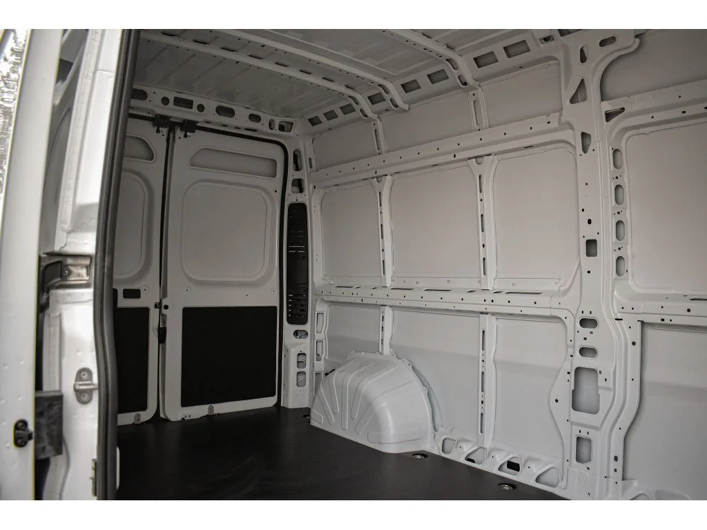 New 2025 Bright White Clear-Coat Exterior Paint RAM Tradesman image 28