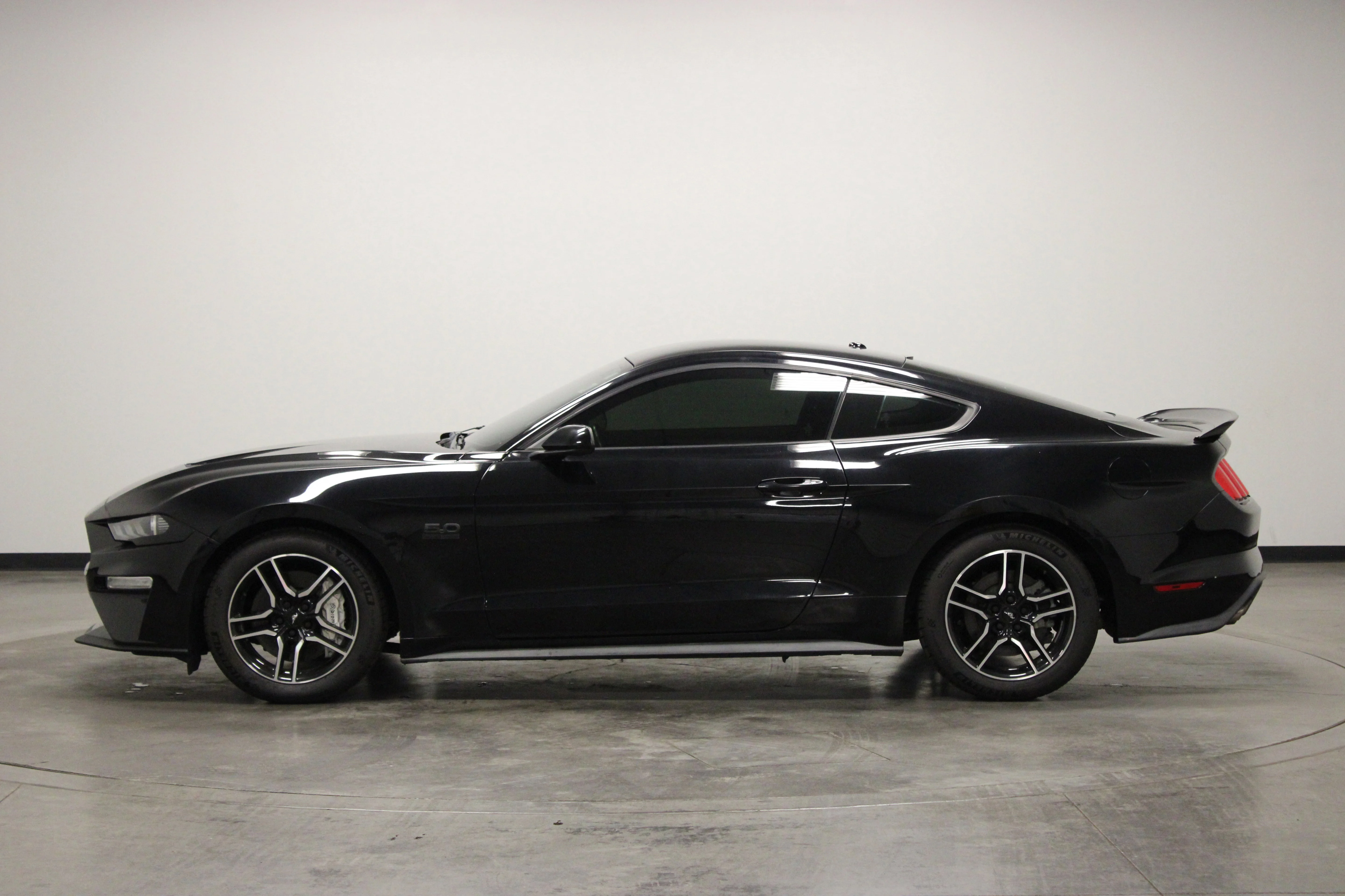 Used 2019 Shadow Black Ford GT image 5