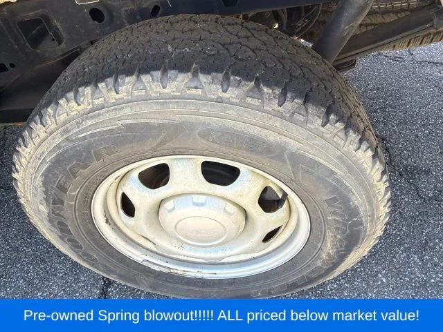 Used 2018 White Ford XL image 13