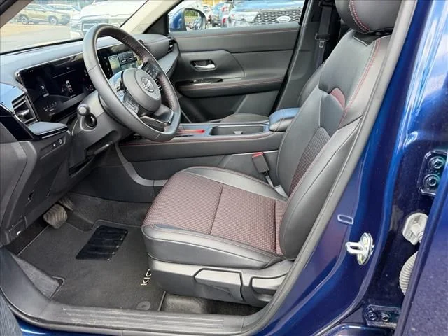 Used 2025 Blue Nissan SR image 8