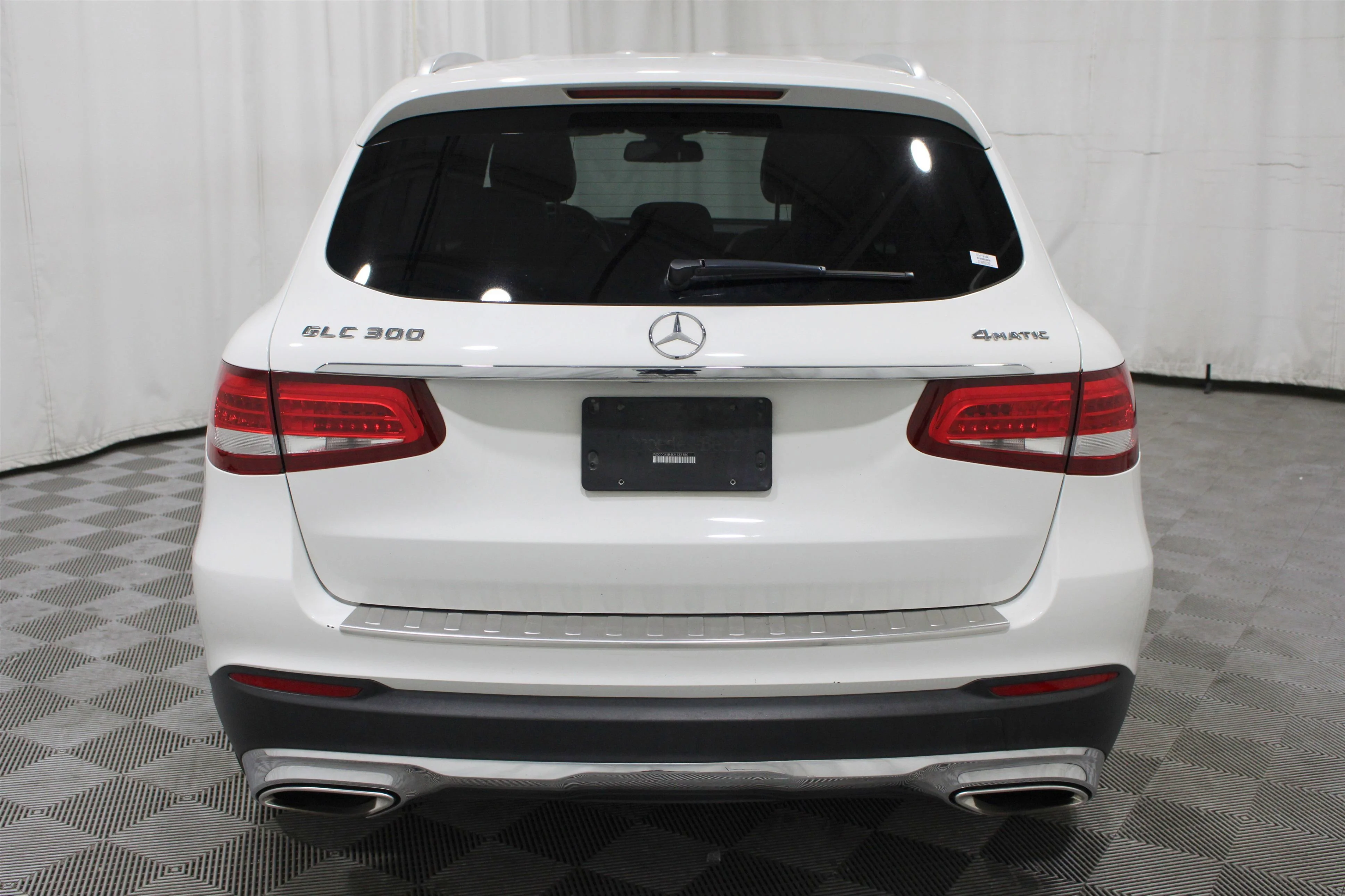 Used 2019 Polar White Mercedes-Benz GLC 300 image 32