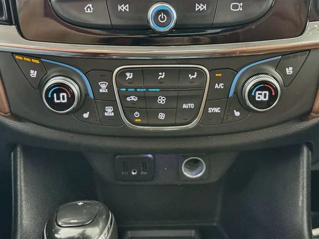 Used 2019 White Chevrolet High Country image 16