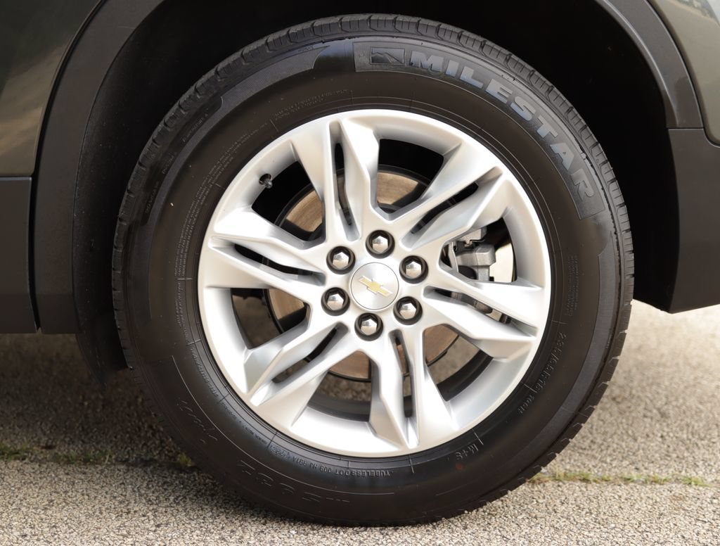 Used 2020 NIGHTFALL GRAY METALLIC Chevrolet LT image 35