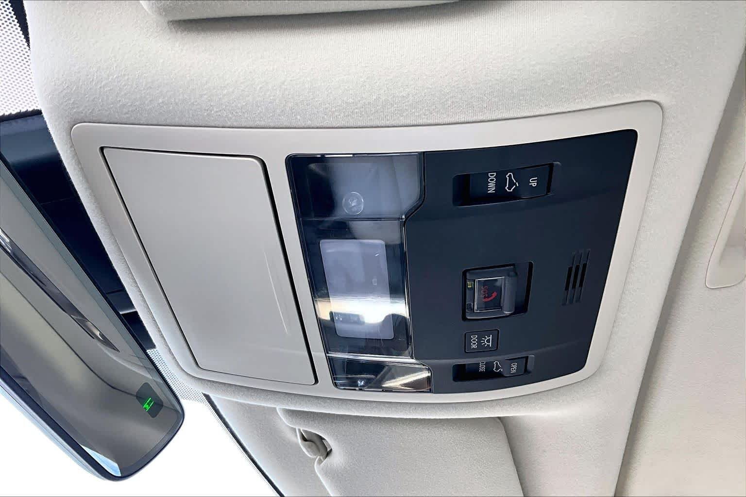 Used 2020 Obsidian Lexus  image 32