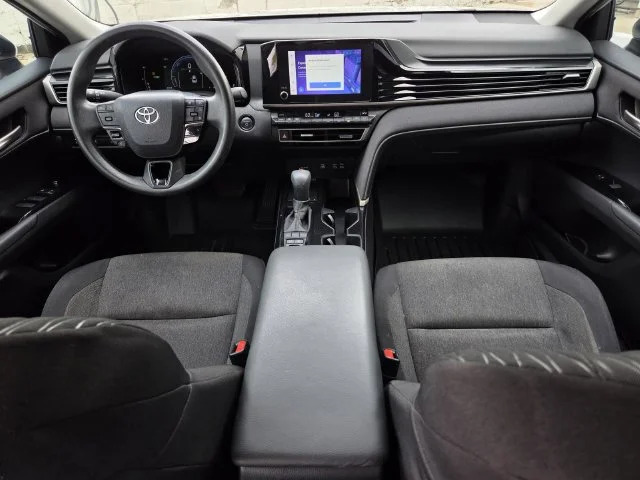 Used 2025 Ice Toyota LE image 12