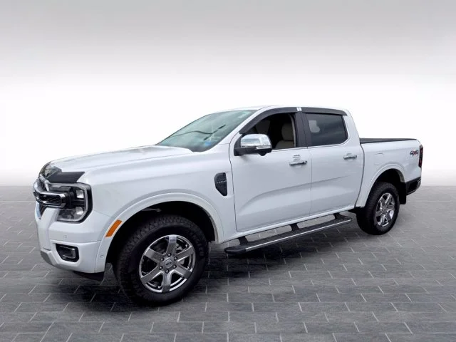 Used 2024 White Ford Lariat image 3